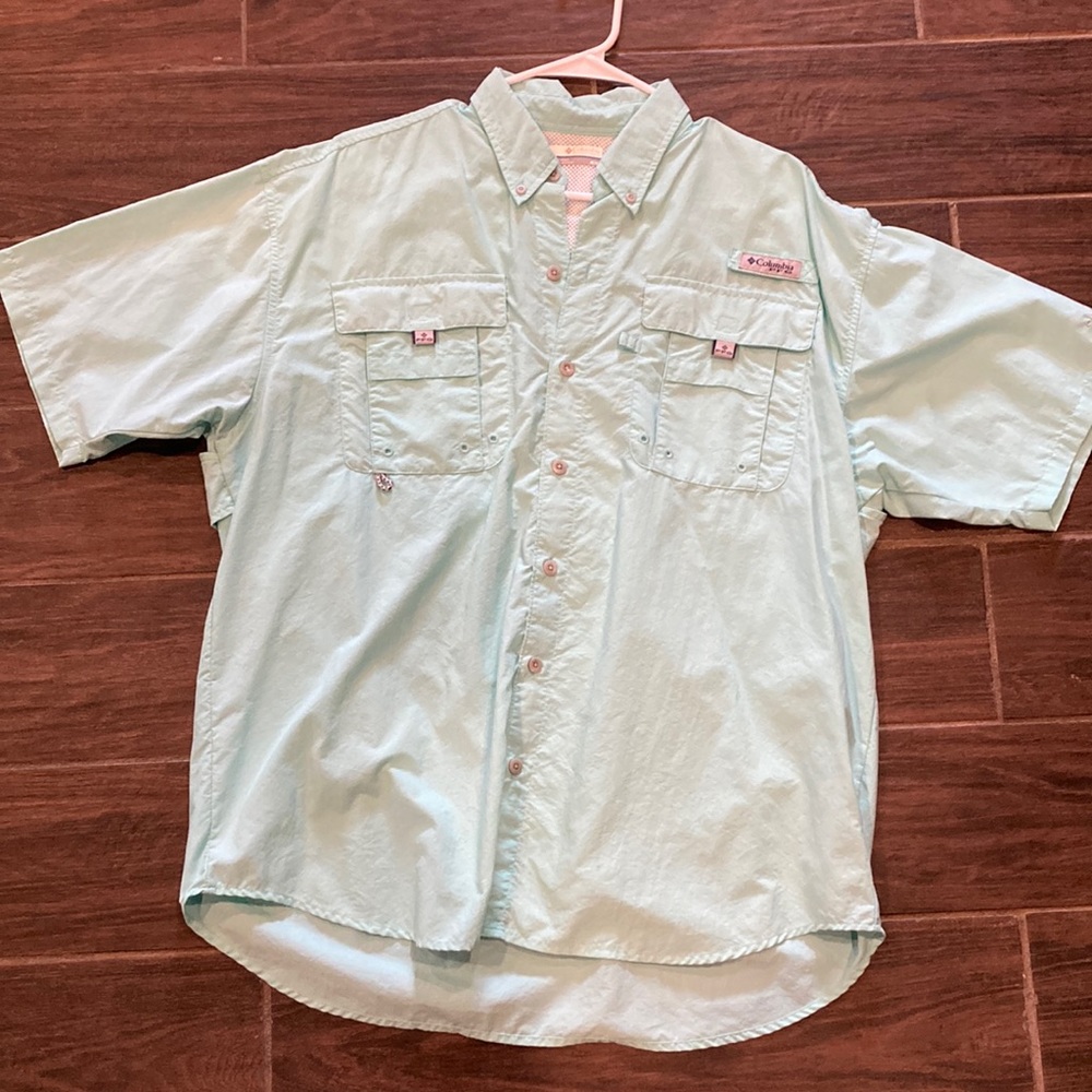 Columbia short sleeve shirt